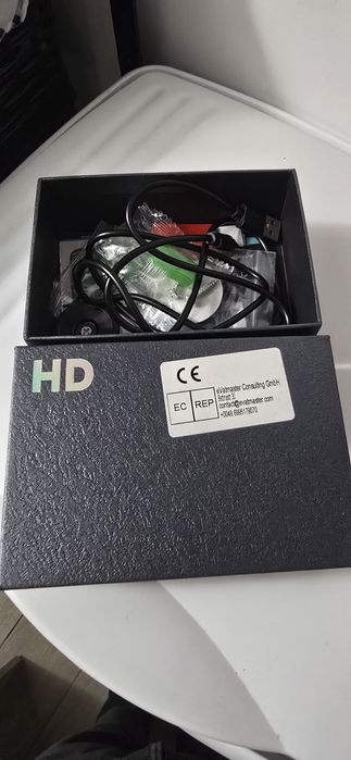 Vand 2 camere de supraveghere