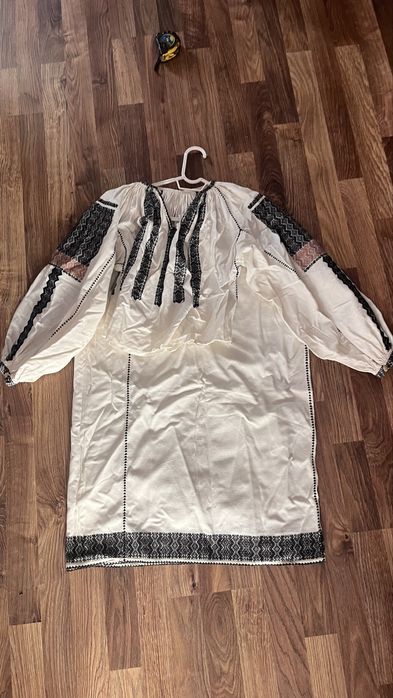 Bluza și brâu popular