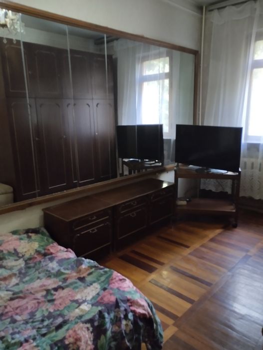 Продам 3-х комнатную квартиру 85 кв. м. 2 этаж. Дархане.