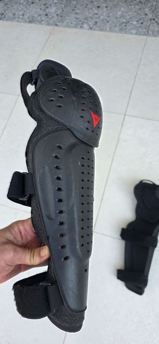 Protectii genunchi Dainese