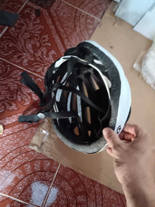 каска за велосипед !