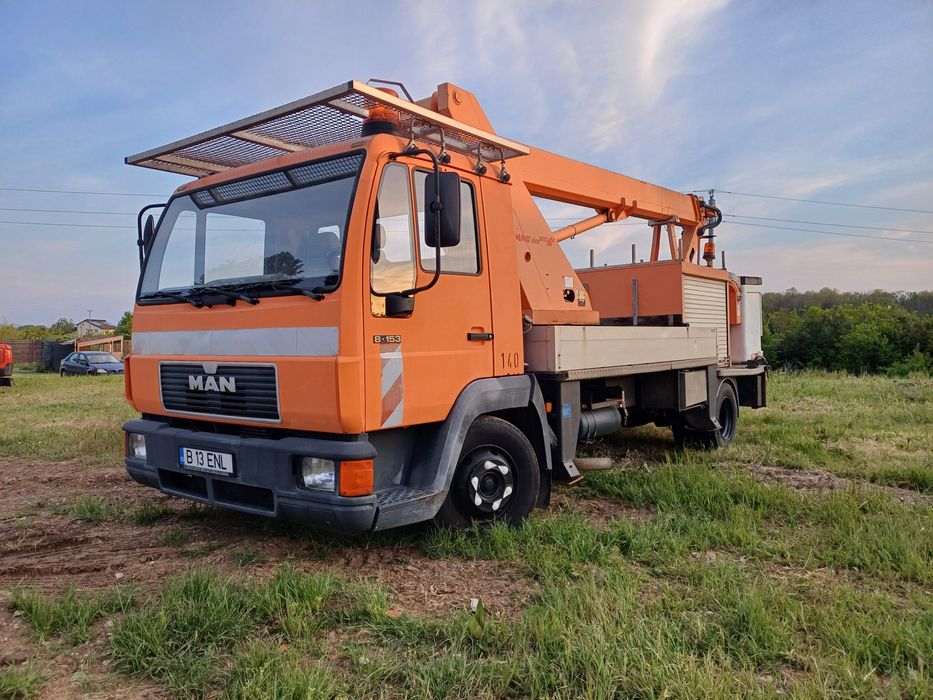 Nacela pe camion MAN  8. 156