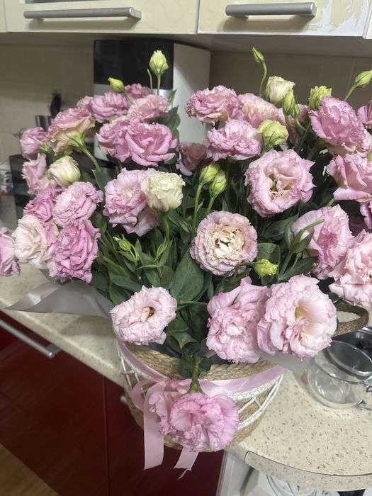 Цветы кустовые корзина