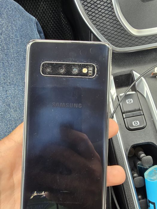 Продам самсунг с10