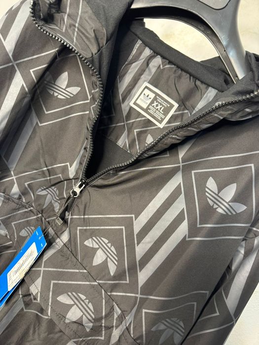 Geacă sport / windbreaker Adidas – model modern