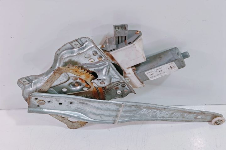 Macara  Dreapta Spate  6983005100 / 994028 Toyota Avensis a 2-a gener