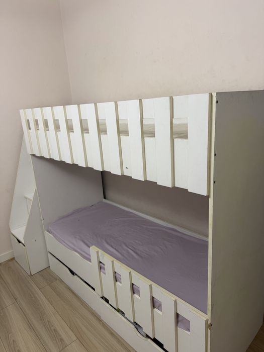 Продам двухярусную кровать