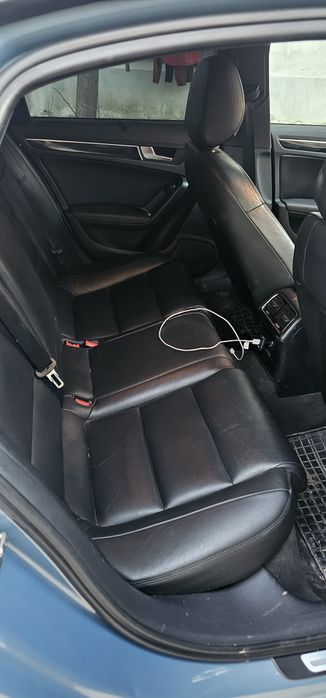 Audi A4 b8 2.7  2009