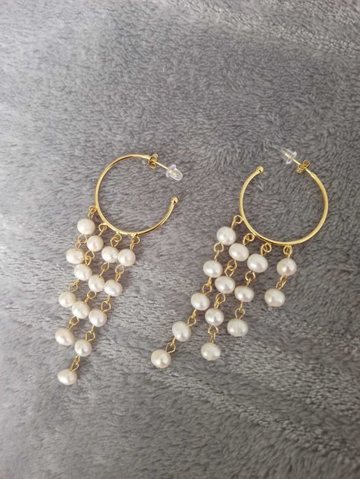 Vand cercei noi cu perle