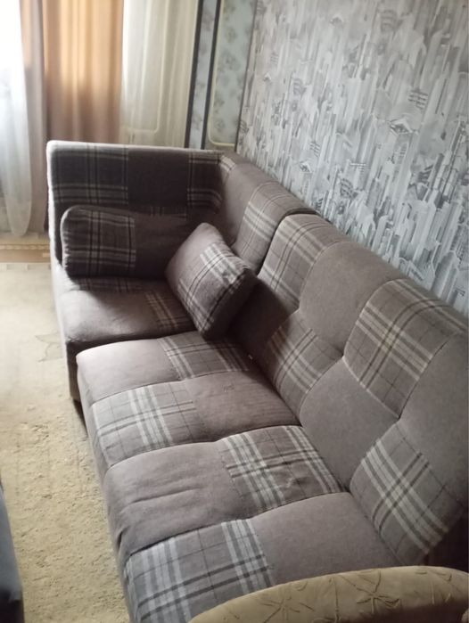 Отдам даром диван