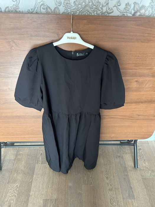 Разгрузка гардероба срочно