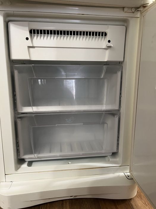 Продам холодильник