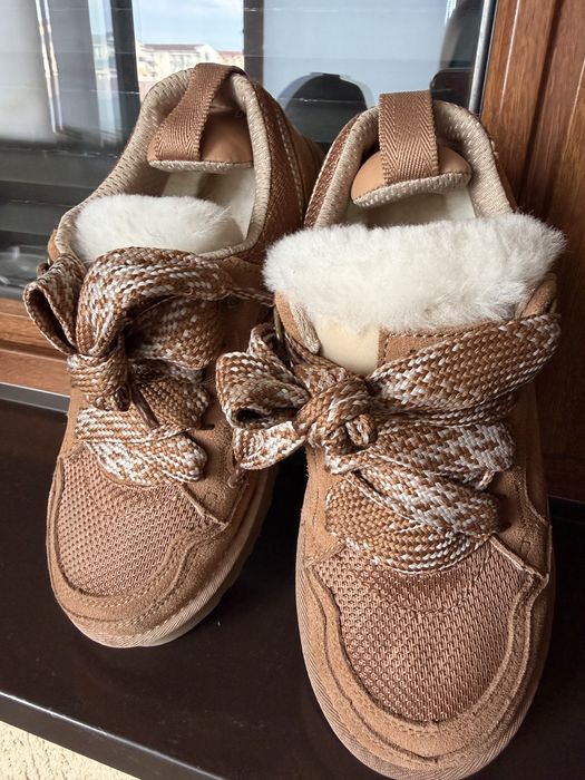 UGG adidasi marimea 39