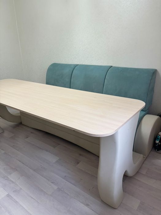 Продам диван срочно