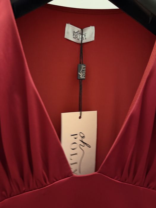 НОВА червена рокля OhPolly С/М размер с дълъг ръкав Свети Валентин