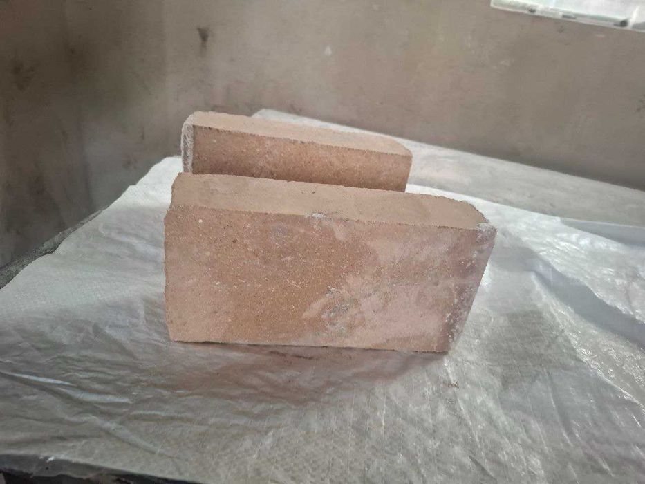 Кирпич огнеупорный