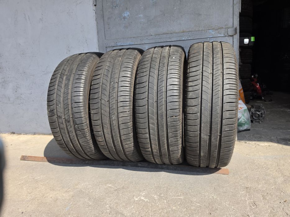 4 бр. летни гуми 215/60/16 Michelin DOT 0119 5-5,5 mm