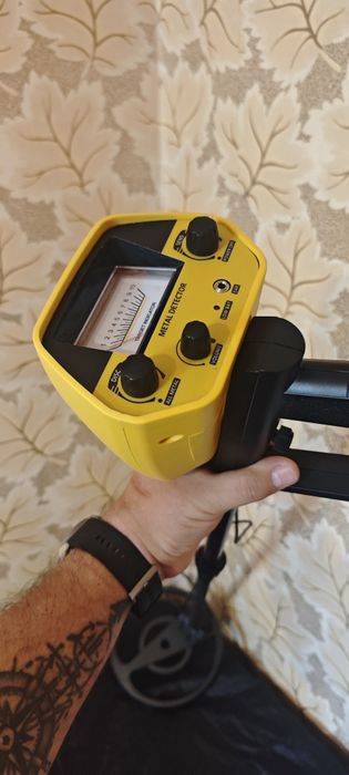 Металлоискатель в отличном состоянии