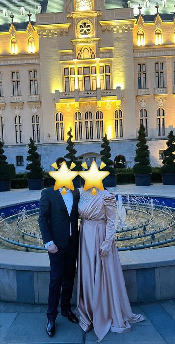 Rochie elegantǎ de searǎ