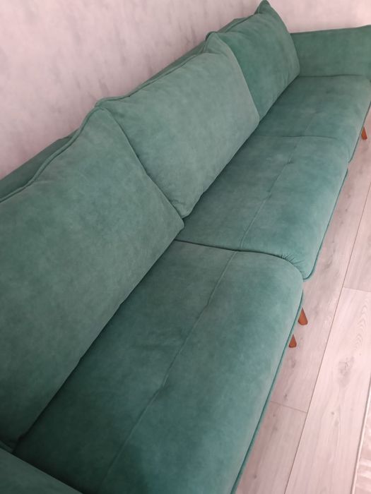 Продам диван. Размер 3.40 х 1.10