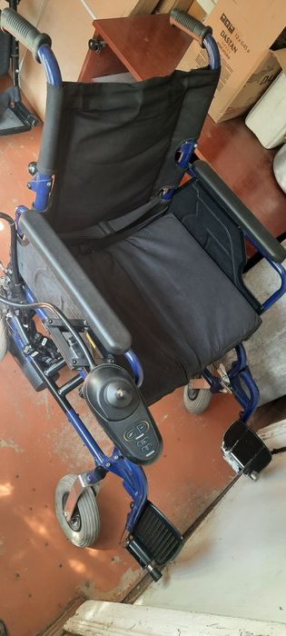 Продам коляску инвалидную электро)