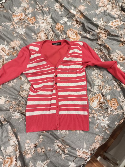 Отдам вещи на девушку