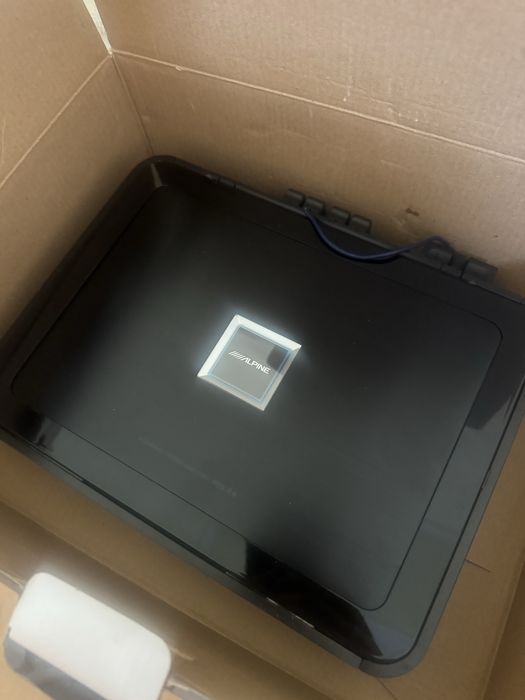 Alpine PDX-F4 квадро усилитель