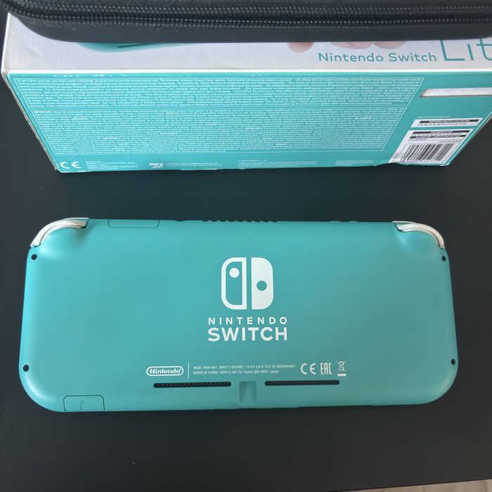 Nintendo Switch Lite ca nouă (Campanie Lay's) + Husă piele & SIM
