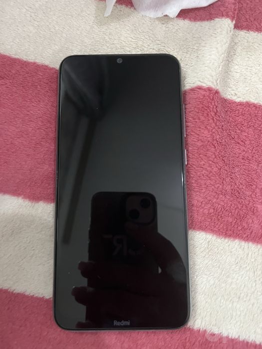 Продаю телефон Redmi Note 8