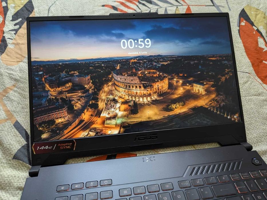 Laptop gaming Asus TUF F15 Intel Core Ultra 9 270H 5.8GHz NVIDIA RTX 5070 1TB SSD 16GB RAM DDR5 ecran 144Hz, impecabil, nou cu garantie!