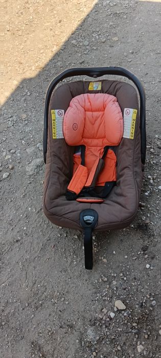 Vând scaun de copii special de masina