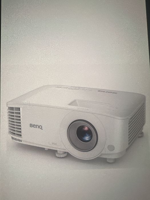 Проектор бренда BENQ