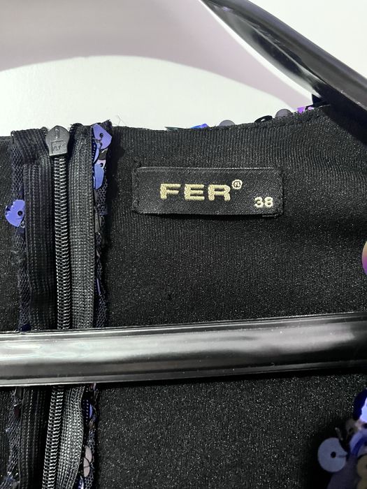 Официална рокля