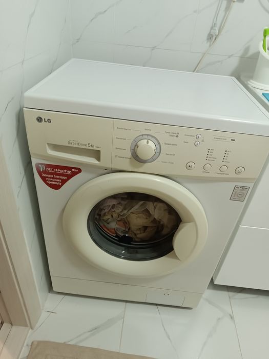 Продам сиральную машинку  LD 5 кг.