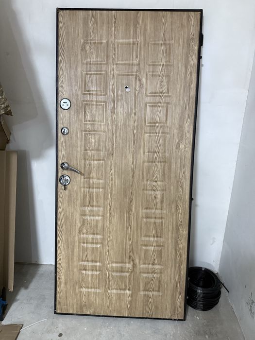 Продается Входная дверь