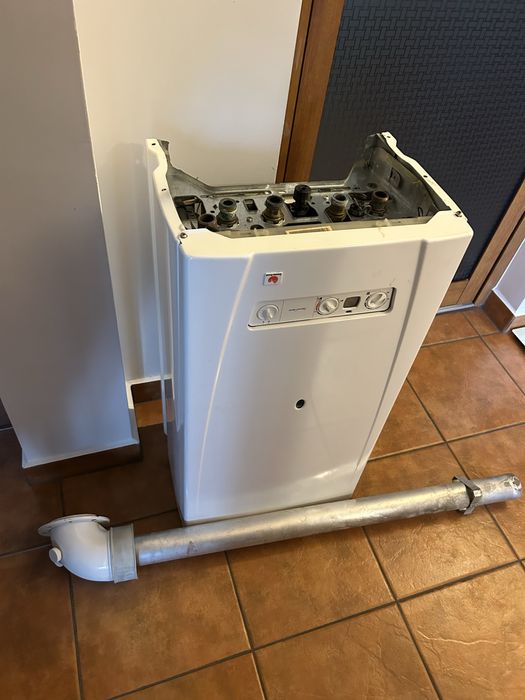 Vând centrală pe gaz