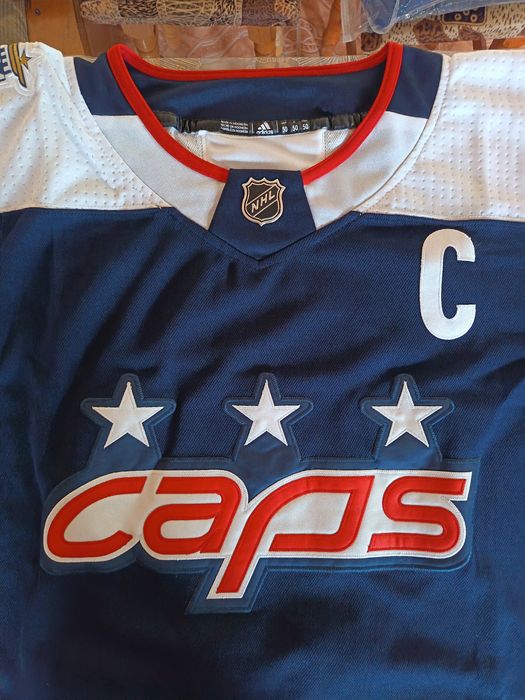 Bluza de hochei cu Aleksandr Ovechkin (disponibila)