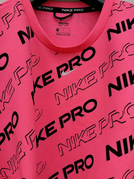 Nike уникално дамско худи жесток цвят оригинално М размер