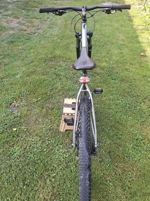 Bicicletă de vânzare,prețul la telefon negociabil.