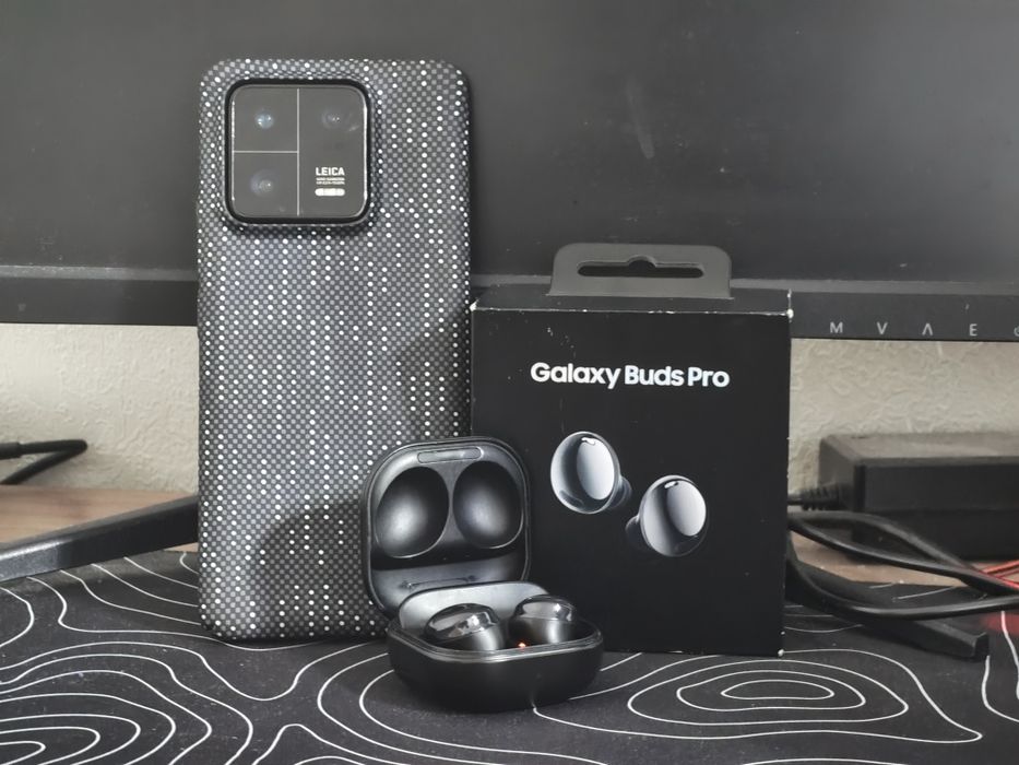 Xiaomi 13 pro 256 and buts pro Samsung