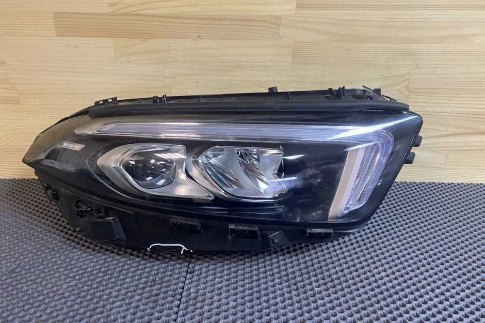Фарове фар за Mercedes / Мерцедес.