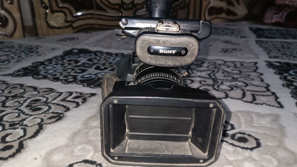 Sony z1. Nosoz zapchastga