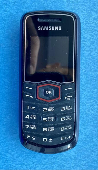 Телефон Samsung GT-E1081T