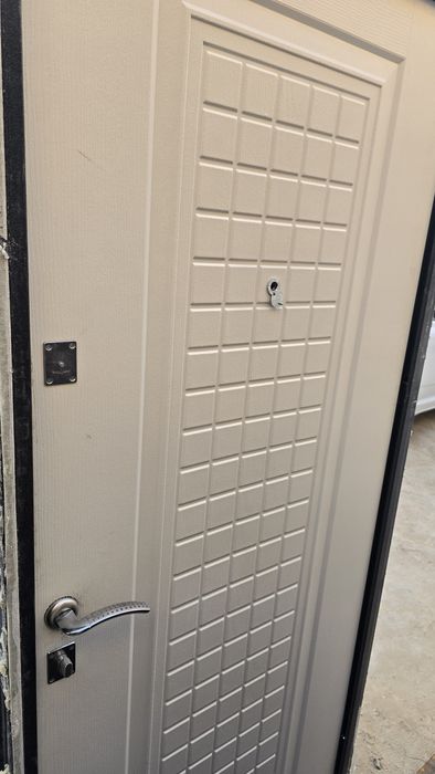 Продам входной двери