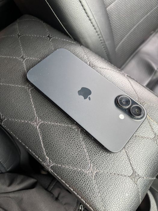 Продам Iphone 16