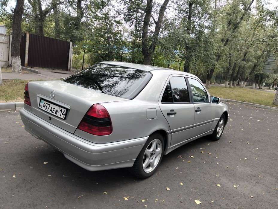 Продам Мерседес Бенц С180