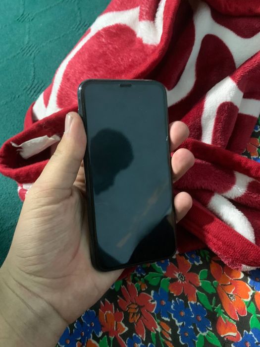 Iphone 11 pro 64gb batareya70 xolati ideal  260$ kelishamiz