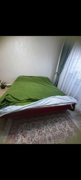 Кровать с матрасом