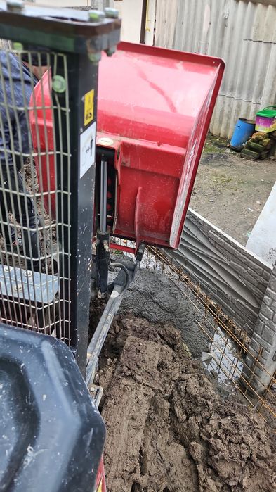 Dumper Hinowa cu lift