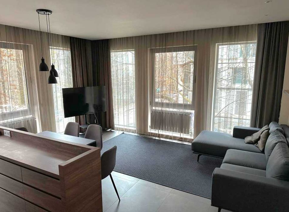 Дава се под наем Двустаен апартамент в София, Изток - 70 кв.м за 787.95 € - Снимка #2